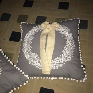 Throw pillows !!